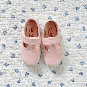 New Cienta Pink Velcro T-Strap Velcro Shoes Size EU 23 or Toddler 6.5